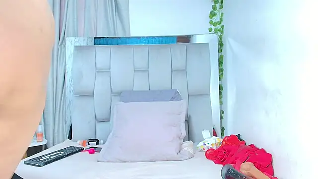 Rachele x online show from 11/16/25, 01:49