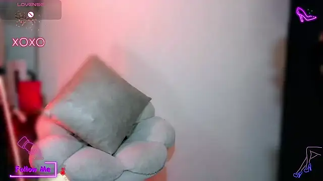 LauGrayJ online show from 10/14/25, 03:29