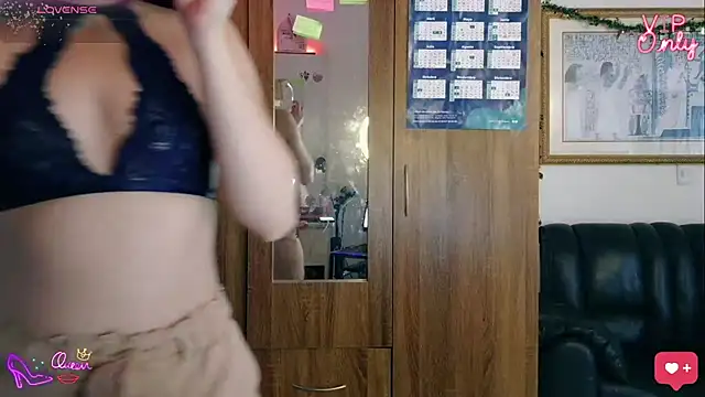 LauGrayJ online show from 02/26/26, 06:40