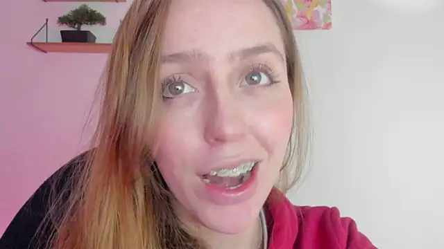 SofiaGc online show from 12/17/24, 02:44