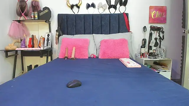 emmily giraldo online show from 06/12/26, 12:26