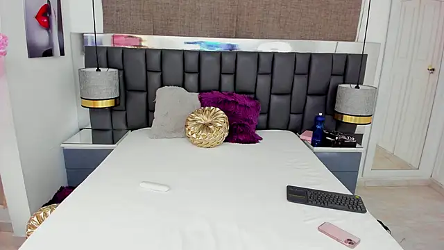  cat 18 online show from 02/13/25, 01:59