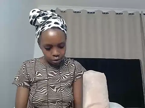 Snapshot of sexxyykittyy chatting on 09/11/25, 03:50 sexxyykittyy online show from 09/11/25, 03:50