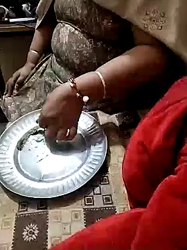 Sexy misspooja online show from 12/23/24, 04:55