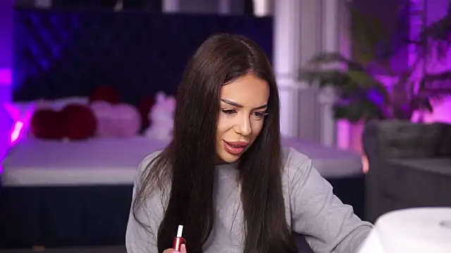 Snapshot of MissKiarra chatting on 09/25/25, 06:39 MissKiarra online show from 09/25/25, 06:39