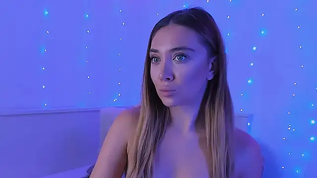 Snapshot of Jessielle chatting on 12/04/24, 08:40 Jessielle online show from 12/04/24, 08:40