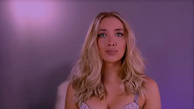 Snapshot of Jessielle chatting on 10/07/25, 06:16 Jessielle online show from 10/07/25, 06:16