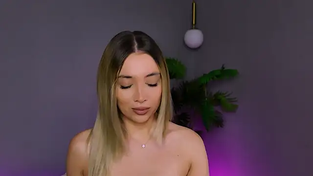 Jessielle online show from 04/23/26, 04:14