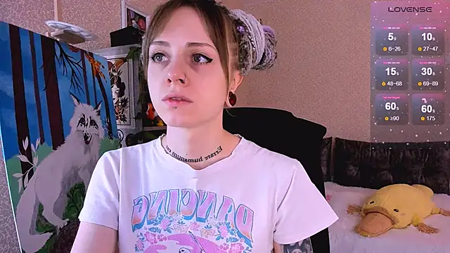 Snapshot of NaniMoore chatting on 12/22/24, 09:00 NaniMoore online show from 12/22/24, 09:00