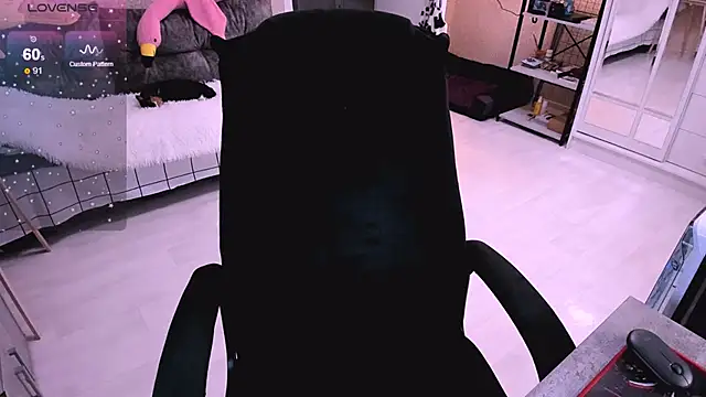 Snapshot of NaniMoore chatting on 01/08/25, 09:21 NaniMoore online show from 01/08/25, 09:21