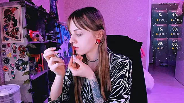 Snapshot of NaniMoore chatting on 02/12/25, 08:18 NaniMoore online show from 02/12/25, 08:18