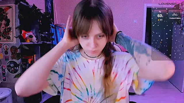 Snapshot of NaniMoore chatting on 02/19/25, 08:20 NaniMoore online show from 02/19/25, 08:20