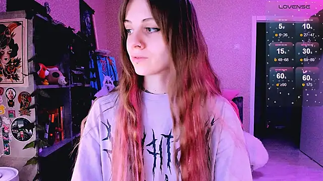 Snapshot of NaniMoore chatting on 03/14/25, 08:06 NaniMoore online show from 03/14/25, 08:06