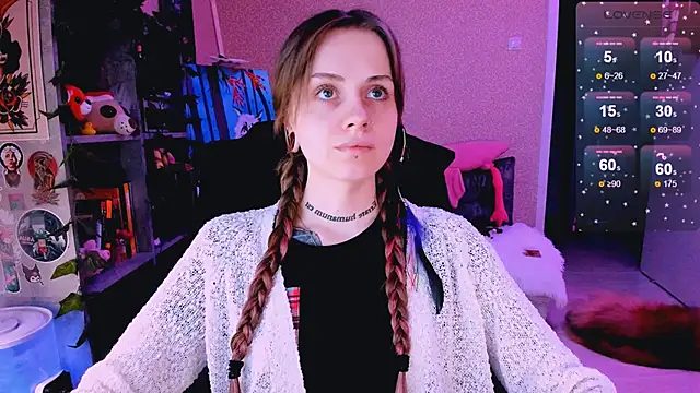 Snapshot of NaniMoore chatting on 03/22/25, 08:15 NaniMoore online show from 03/22/25, 08:15