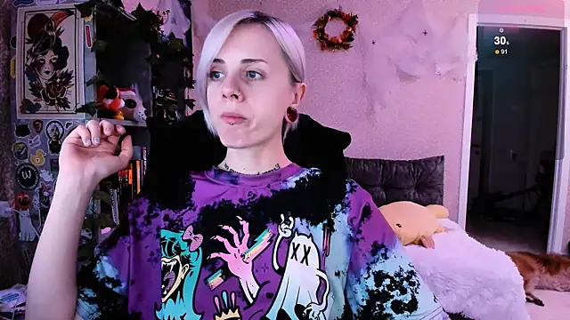 Snapshot of NaniMoore chatting on 10/09/25, 08:29 NaniMoore online show from 10/09/25, 08:29