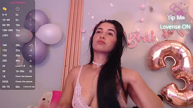 Thayssa ross online show from 04/21/26, 07:50