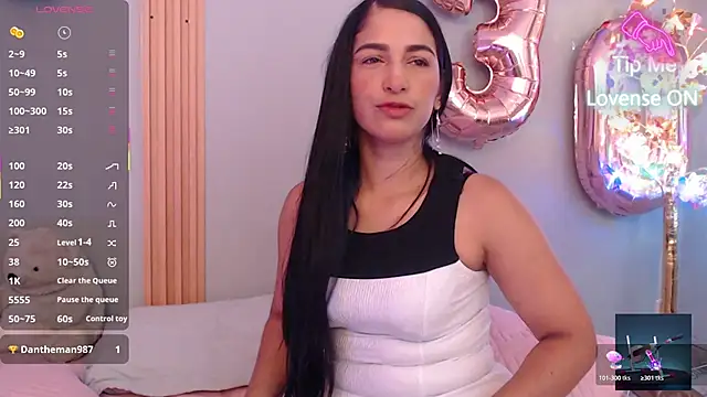 Snapshot of Thayssa_ross chatting on 04/30/26, 02:56 Thayssa ross online show from 04/30/26, 02:56