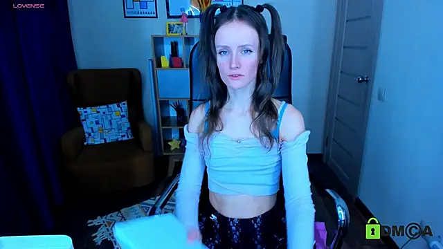 FrancescaCollins online show from 03/04/25, 11:08