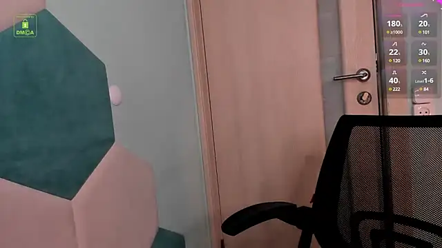 Snapshot of MarkGWalker chatting on 12/12/24, 04:37 MarkGWalker online show from 12/12/24, 04:37