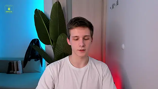 Snapshot of MarkGWalker chatting on 12/24/24, 08:49 MarkGWalker online show from 12/24/24, 08:49