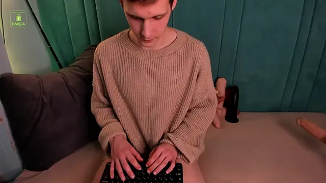 Snapshot of MarkGWalker chatting on 02/19/25, 01:50 MarkGWalker online show from 02/19/25, 01:50