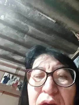 clarita 01 online show from 11/15/25, 11:40