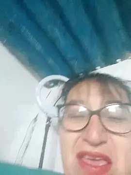 clarita 01 online show from 12/19/25, 12:34