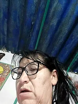 clarita 01 online show from 04/24/26, 11:01