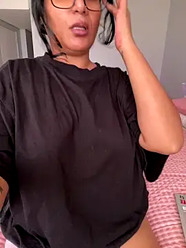 Indianbutter11 online show from 12/20/25, 10:00