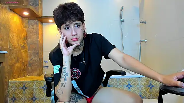 Ethan lennox online show from 10/21/25, 03:35