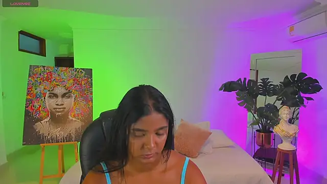 JANYLOVE   online show from 04/17/26, 10:51