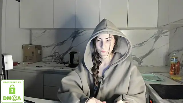 Snapshot of Ayesha_Thebestt chatting on 01/08/26, 04:31 Ayesha Thebestt online show from 01/08/26, 04:31