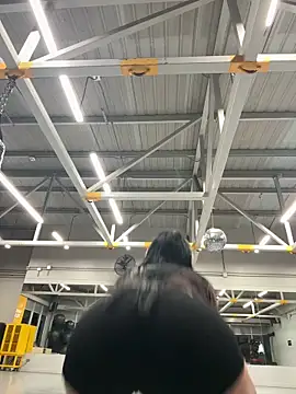 Snapshot of _vaness chatting on 02/05/26, 05:23 vaness online show from 02/05/26, 05:23