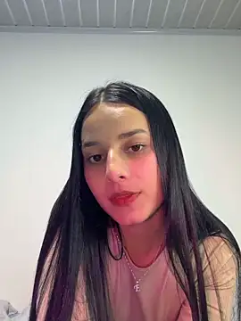 Snapshot of _vaness chatting on 02/10/26, 05:11 vaness online show from 02/10/26, 05:11