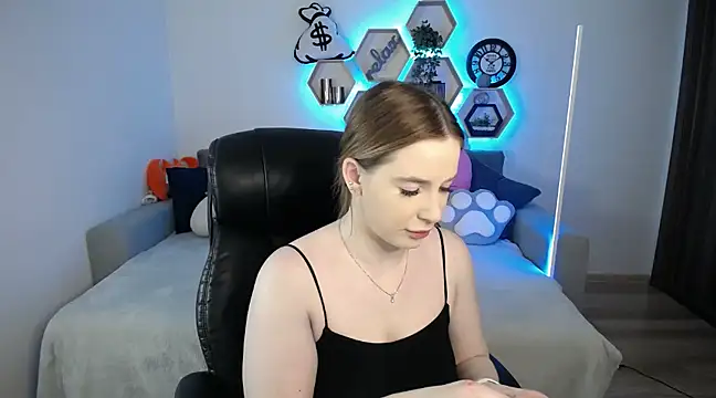 SabrinViolet online show from 02/25/25, 09:09