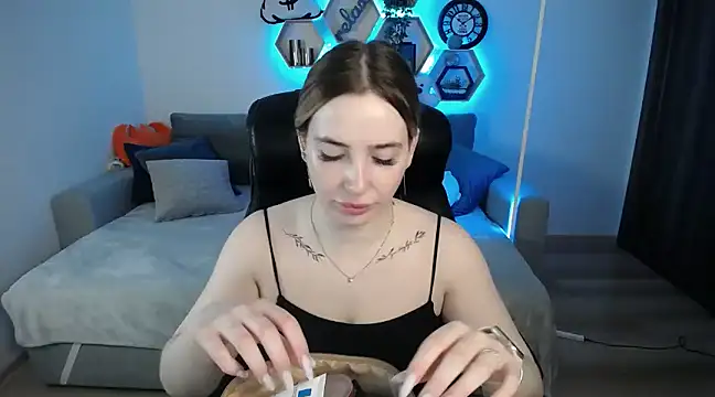 SabrinViolet online show from 03/15/25, 09:09