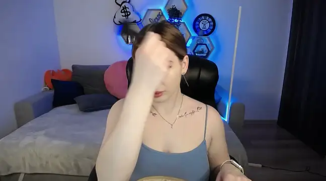 SabrinViolet online show from 03/16/25, 09:05