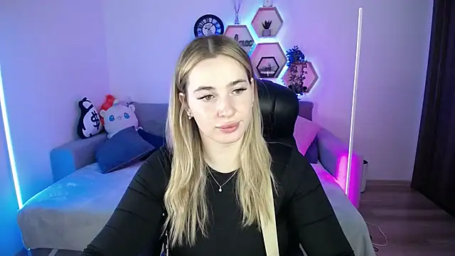 SabrinViolet online show from 11/22/25, 09:08