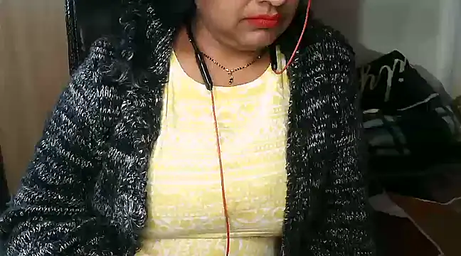 Snapshot of Cute_Ruhi99 chatting on 01/01/25, 10:21 Cute Ruhi99 online show from 01/01/25, 10:21