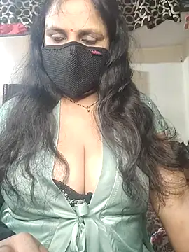 Snapshot of Cute_Ruhi99 chatting on 01/11/25, 10:40 Cute Ruhi99 online show from 01/11/25, 10:40