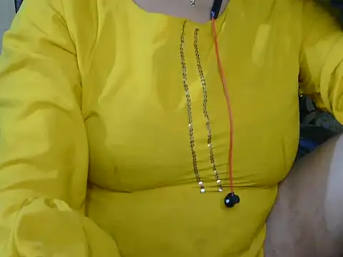 Snapshot of Cute_Ruhi99 chatting on 02/02/25, 10:13 Cute Ruhi99 online show from 02/02/25, 10:13