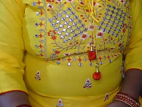 Snapshot of Cute_Ruhi99 chatting on 02/09/25, 08:33 Cute Ruhi99 online show from 02/09/25, 08:33