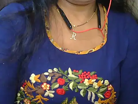 Snapshot of Cute_Ruhi99 chatting on 02/23/25, 08:06 Cute Ruhi99 online show from 02/23/25, 08:06