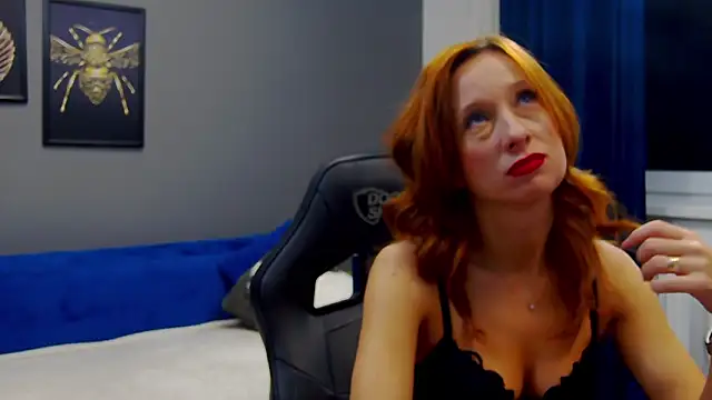 Snapshot of AnneHove chatting on 01/30/25, 04:58 AnneHove online show from 01/30/25, 04:58