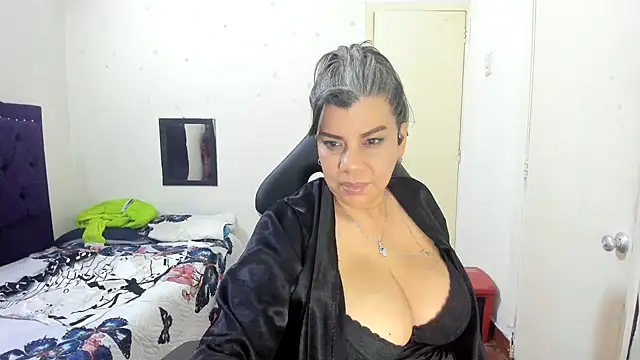 vikyadams online show from 02/15/26, 12:29