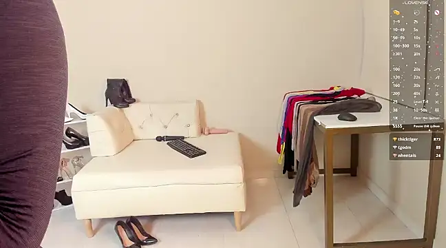 Sara Gomez online show from 03/12/25, 11:31