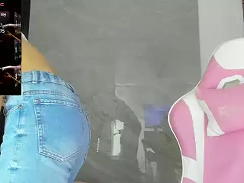 Snapshot of PamelaAnderson_2 chatting on 03/09/25, 03:54 PamelaAnderson 2 online show from 03/09/25, 03:54