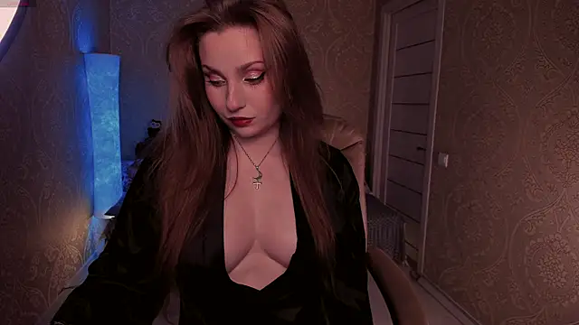 Snapshot of Eesmaaarrr chatting on 12/22/25, 11:24 Eesmaaarrr online show from 12/22/25, 11:24