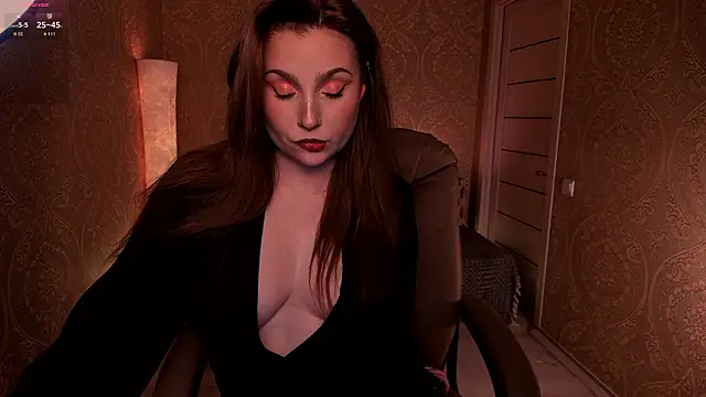 Snapshot of Eesmaaarrr chatting on 02/25/26, 11:25 Eesmaaarrr online show from 02/25/26, 11:25