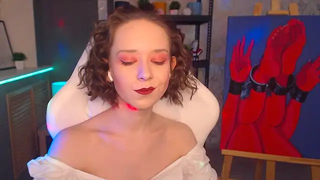 Snapshot of FascinatingEyess chatting on 12/22/24, 06:48 FascinatingEyess online show from 12/22/24, 06:48